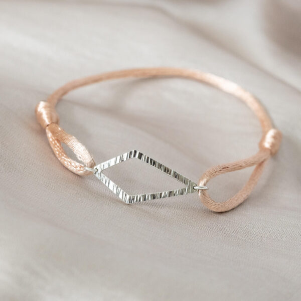 Armband vlieger - Zilver en satijnkoord - kies je kleur - Anouk Goudsmid - Afbeelding 2