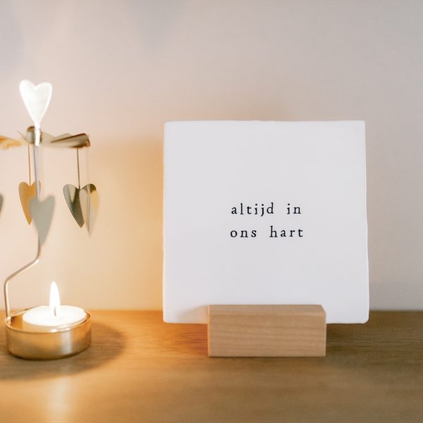 troostpakket-tegeltje-altijd-in-ons-hart-waxinelichthouder